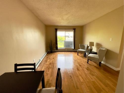 304-2006 11 Avenue Sw, Calgary, AB - Indoor