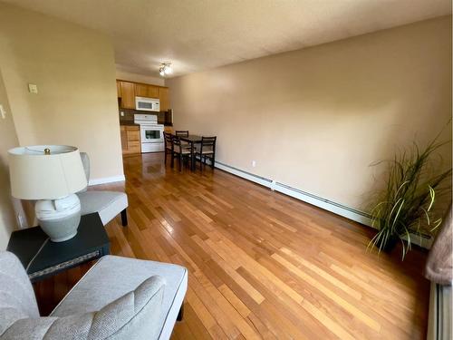 304-2006 11 Avenue Sw, Calgary, AB - Indoor