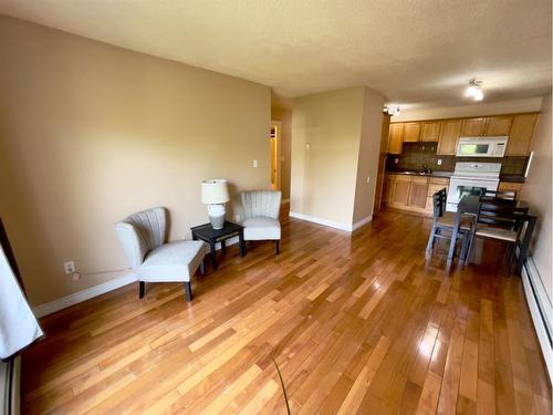 304-2006 11 Avenue Sw, Calgary, AB - Indoor