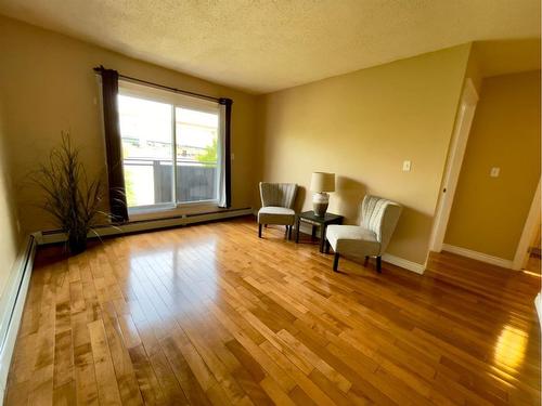 304-2006 11 Avenue Sw, Calgary, AB - Indoor