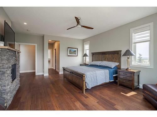 262107 Range Road 11, Balzac, AB - Indoor Photo Showing Bedroom