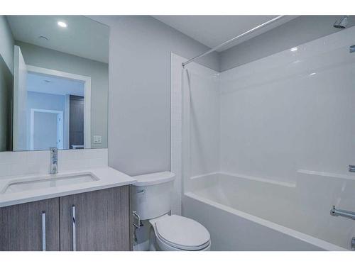 1318-111 Wolf Creek Drive Se, Calgary, AB - Indoor Photo Showing Bathroom