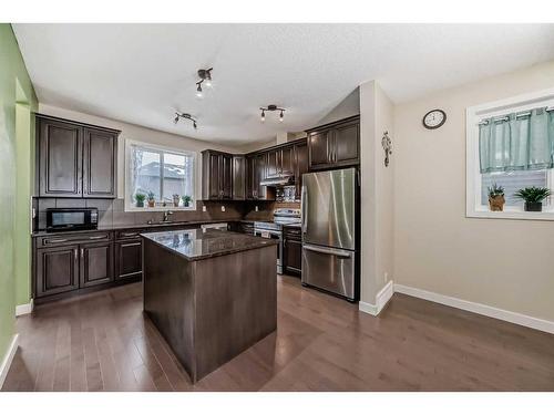 110 Nolan Hill Drive Nw, Calgary, AB - Indoor Photo Showing Kitchen