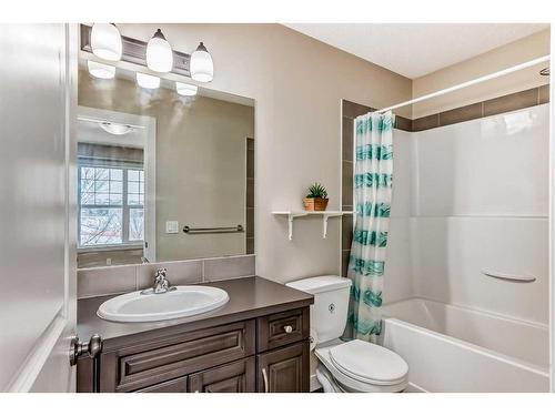 110 Nolan Hill Drive Nw, Calgary, AB - Indoor Photo Showing Bathroom