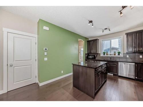 110 Nolan Hill Drive Nw, Calgary, AB - Indoor Photo Showing Kitchen