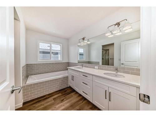 369 Magnolia Way Se, Calgary, AB - Indoor Photo Showing Bathroom