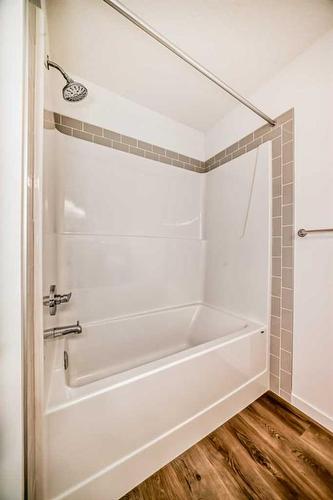 369 Magnolia Way Se, Calgary, AB - Indoor Photo Showing Bathroom