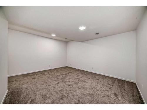 369 Magnolia Way Se, Calgary, AB - Indoor Photo Showing Other Room