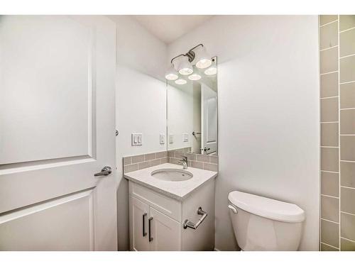 369 Magnolia Way Se, Calgary, AB - Indoor Photo Showing Bathroom