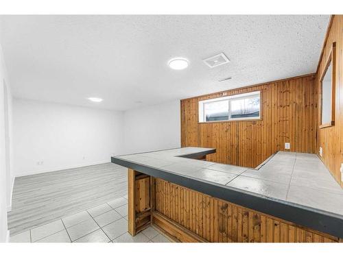 21 Westlake Glen, Strathmore, AB - Indoor