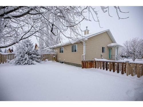 21 Westlake Glen, Strathmore, AB - Outdoor