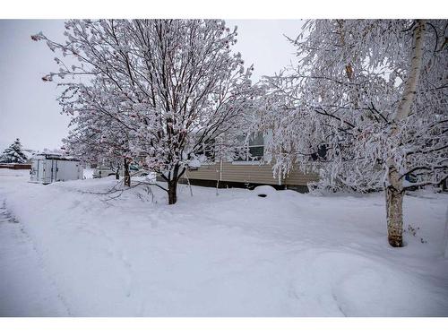 21 Westlake Glen, Strathmore, AB - Outdoor