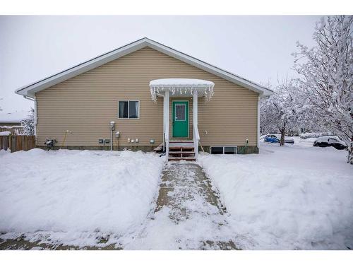 21 Westlake Glen, Strathmore, AB - Outdoor