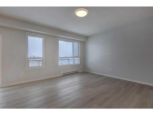 3113-550 Belmont Street Sw, Calgary, AB - Indoor Photo Showing Other Room