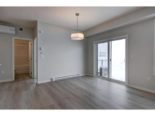 3113-550 Belmont Street Sw, Calgary, AB - Indoor Photo Showing Other Room