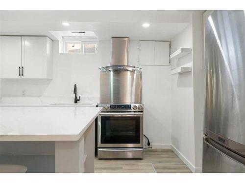 639 Maidstone Drive, Calgary, AB - Indoor Photo Showing Kitchen With Stainless Steel Kitchen