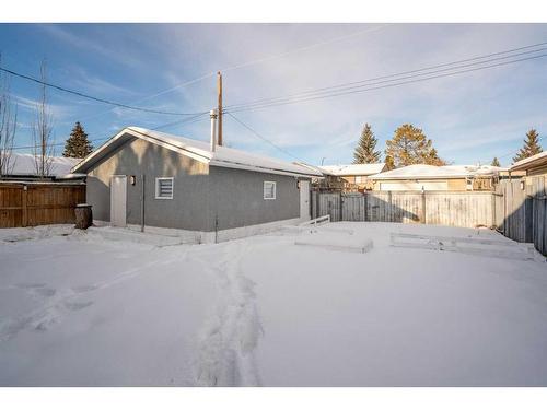 639 Maidstone Drive, Calgary, AB - Outdoor