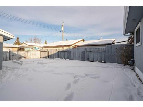 639 Maidstone Drive, Calgary, AB - Outdoor