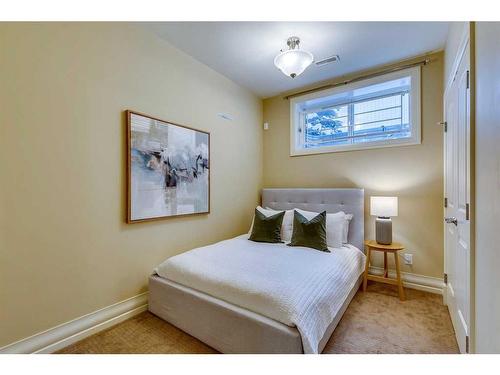 2332 6 Street Se, Calgary, AB - Indoor Photo Showing Bedroom