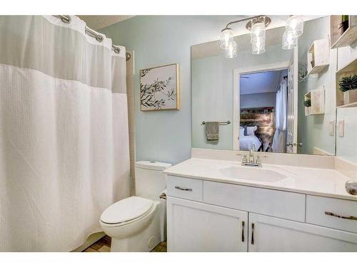 153 Arbour Wood Mews Nw, Calgary, AB - Indoor Photo Showing Bathroom