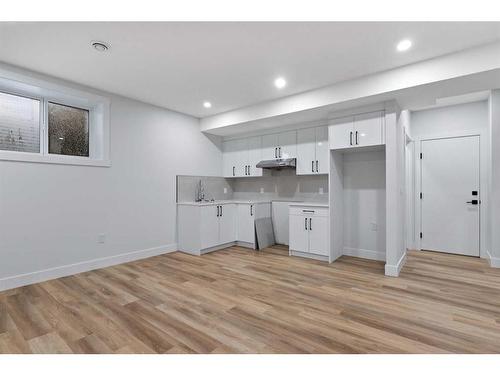 145 Saddlecrest Circle Ne, Calgary, AB - Indoor Photo Showing Kitchen