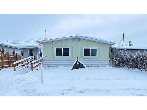 623 5Th Avenue West, Hanna, AB - Outdoor