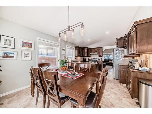 83 Sheep River Heights, Okotoks, AB - Indoor Photo Showing Dining Room