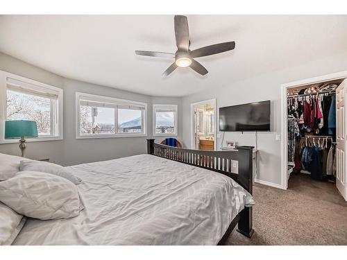 83 Sheep River Heights, Okotoks, AB - Indoor Photo Showing Bedroom