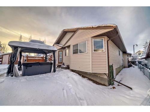 83 Sheep River Heights, Okotoks, AB - Outdoor With Exterior