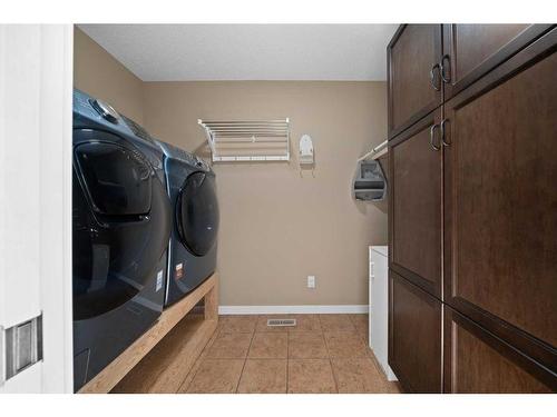 144 Mahogany Terrace Se, Calgary, AB - Indoor Photo Showing Laundry Room