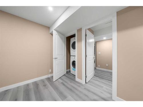 144 Mahogany Terrace Se, Calgary, AB - Indoor Photo Showing Laundry Room