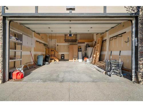 144 Mahogany Terrace Se, Calgary, AB - Indoor Photo Showing Garage