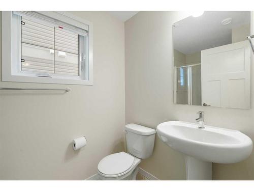 322 South Point Square Sw, Airdrie, AB - Indoor Photo Showing Bathroom