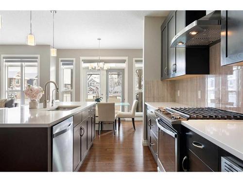 373 Nolan Hill Boulevard Nw, Calgary, AB - Indoor Photo Showing Kitchen With Upgraded Kitchen