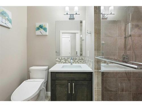 373 Nolan Hill Boulevard Nw, Calgary, AB - Indoor Photo Showing Bathroom