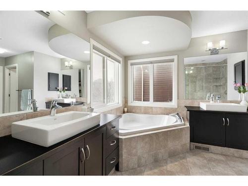 373 Nolan Hill Boulevard Nw, Calgary, AB - Indoor Photo Showing Bathroom