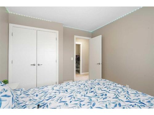 373 Nolan Hill Boulevard Nw, Calgary, AB - Indoor Photo Showing Bedroom