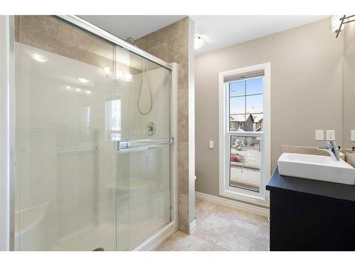 373 Nolan Hill Boulevard Nw, Calgary, AB - Indoor Photo Showing Bathroom