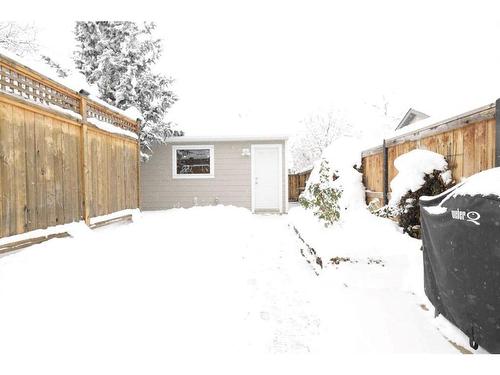 4417 Quentin Court Sw, Calgary, AB - Outdoor