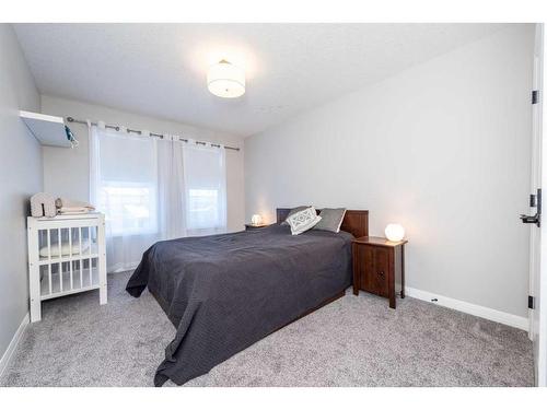 39 Legacy Glen Terrace Se, Calgary, AB - Indoor Photo Showing Bedroom