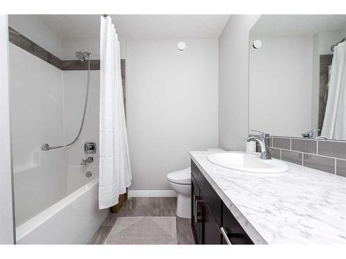 39 Legacy Glen Terrace Se, Calgary, AB - Indoor Photo Showing Bathroom