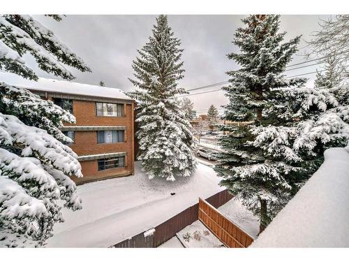 302-1001 68 Avenue Sw, Calgary, AB - Outdoor