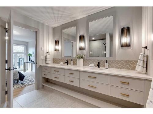 20 Varbay Place Nw, Calgary, AB - Indoor Photo Showing Bathroom