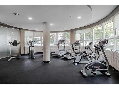 102-1108 6 Avenue Sw, Calgary, AB - Indoor Photo Showing Gym Room