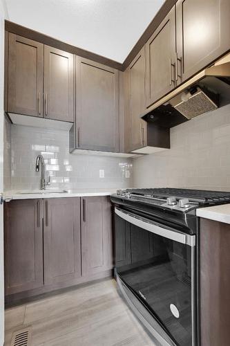 282 Homestead Terrace Ne, Calgary, AB - Indoor Photo Showing Kitchen