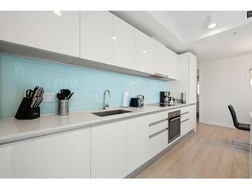 1188-2804 3 Rd Street Se, Calgary, AB - Indoor Photo Showing Kitchen