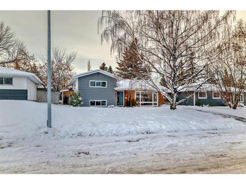 103 Waterloo Drive Sw, Calgary, AB - Outdoor