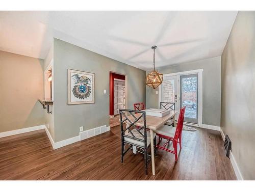 103 Waterloo Drive Sw, Calgary, AB - Indoor Photo Showing Dining Room