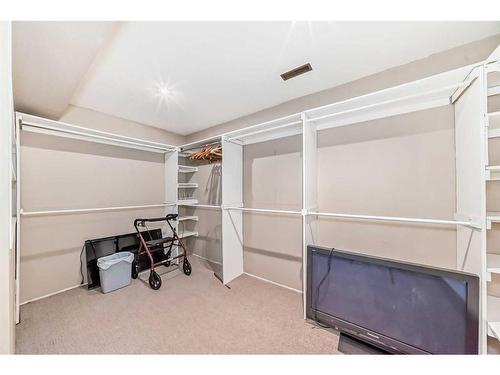 16290 Shawbrooke Drive Sw, Calgary, AB - Indoor Photo Showing Other Room