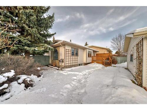 16290 Shawbrooke Drive Sw, Calgary, AB - Outdoor